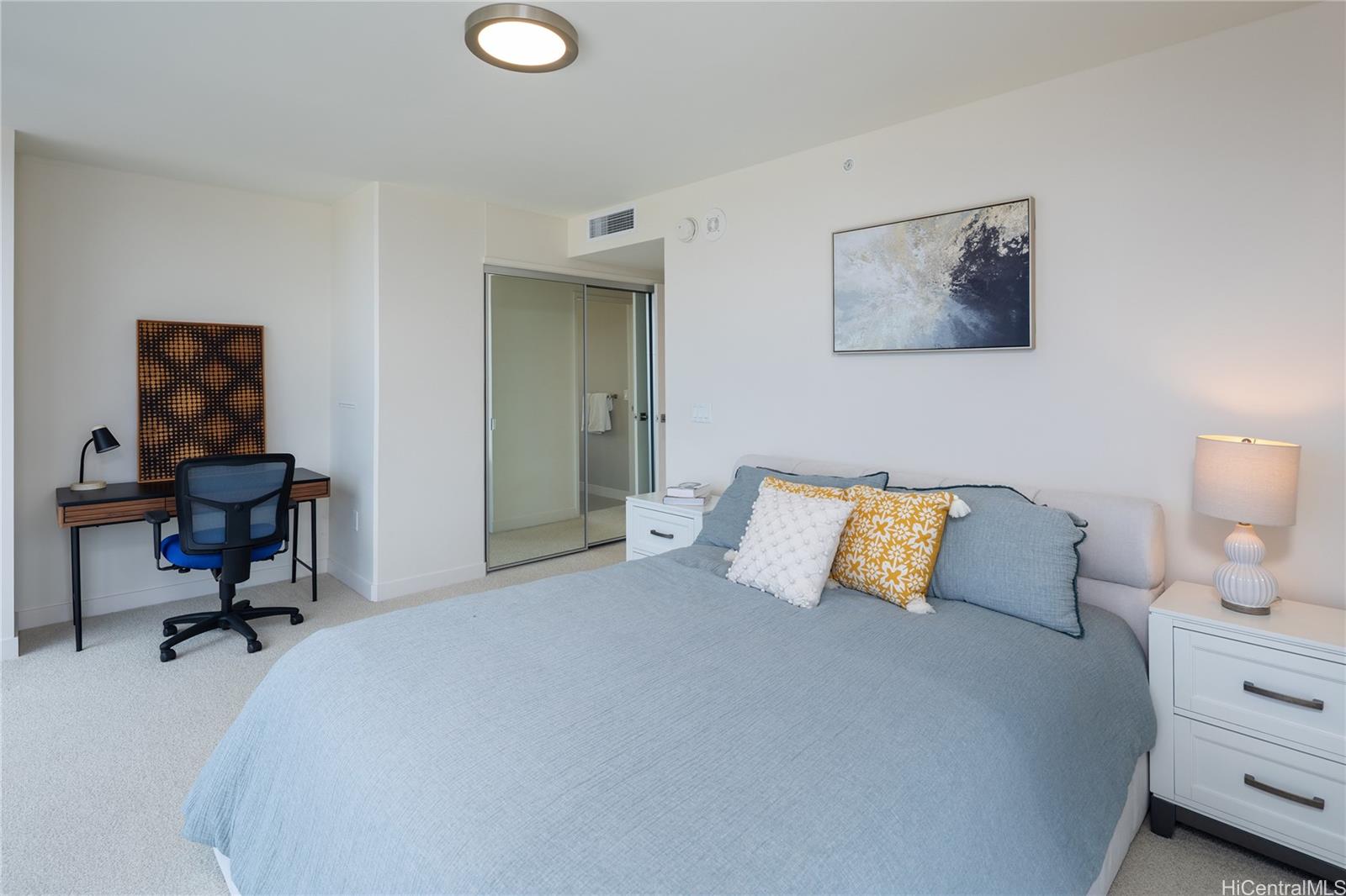 Symphony Honolulu condo # 2703, Honolulu, Hawaii - photo 10 of 25