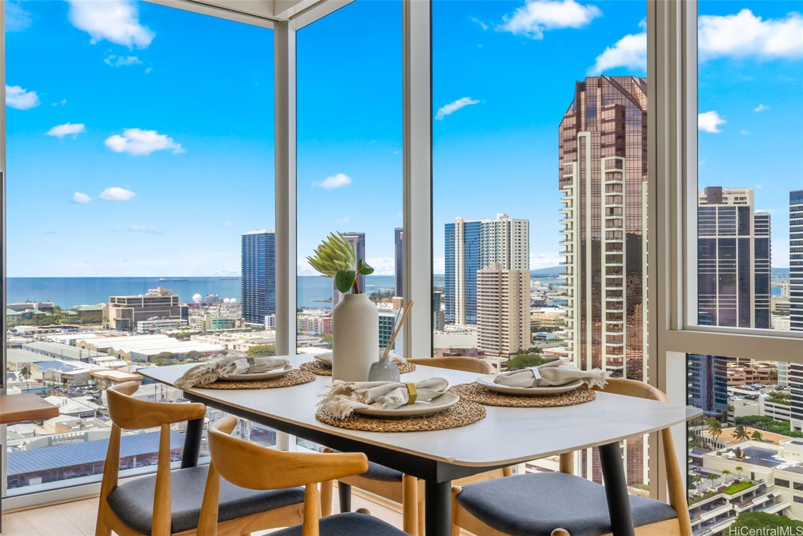 Symphony Honolulu condo # 2810, Honolulu, Hawaii - photo 24 of 25