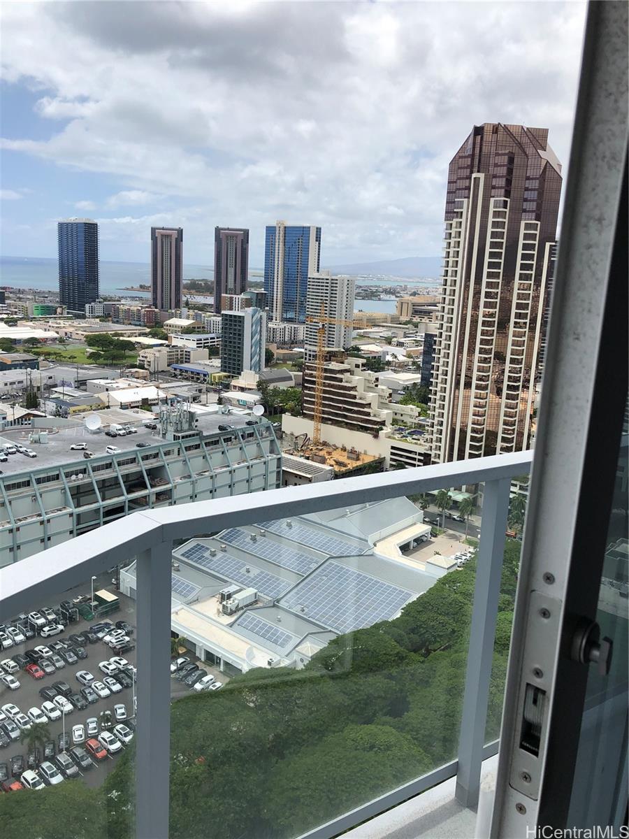 Symphony Honolulu condo # 3006, Honolulu, Hawaii - photo 2 of 25