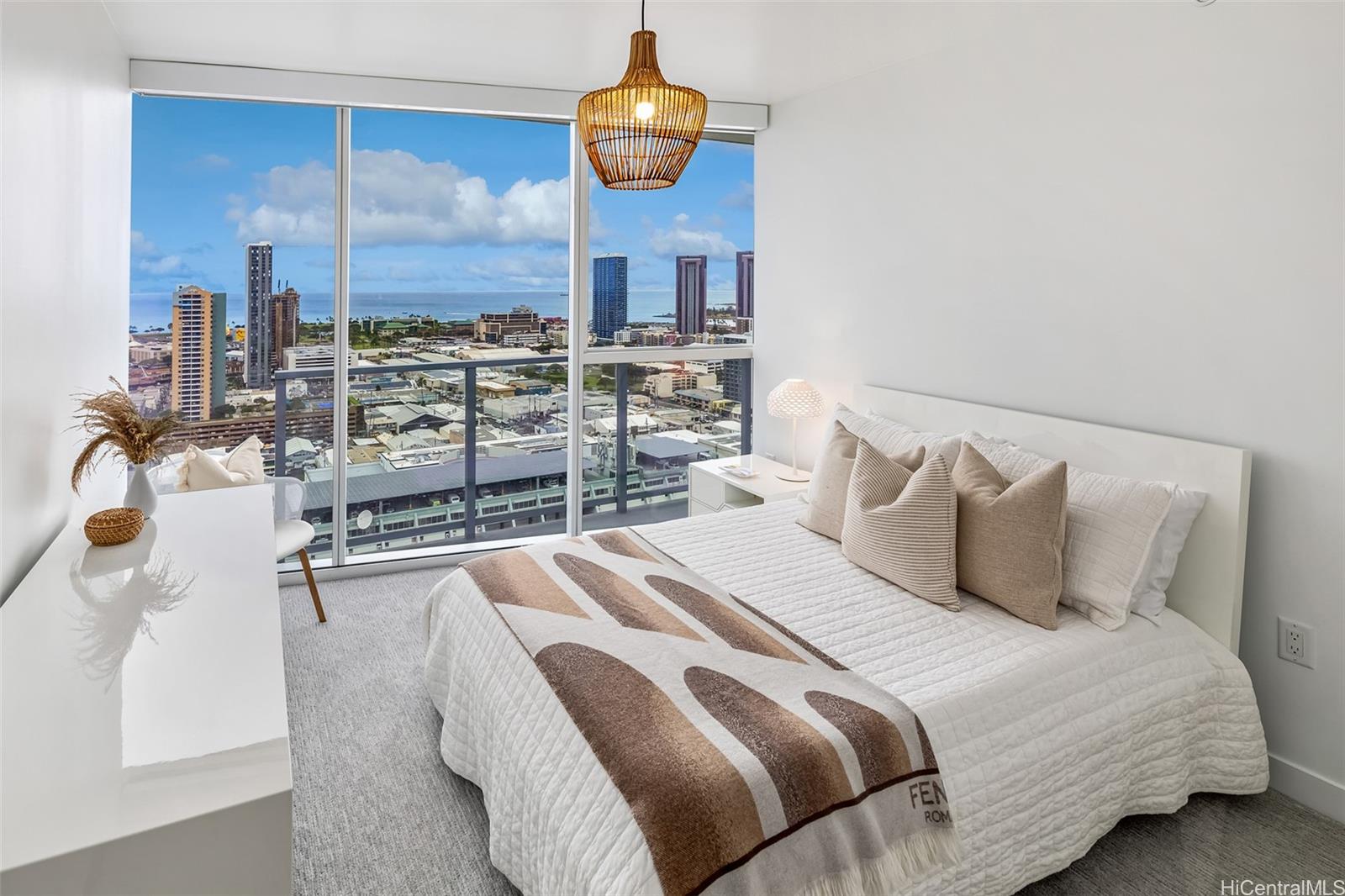 Symphony Honolulu condo # 3009, Honolulu, Hawaii - photo 16 of 25