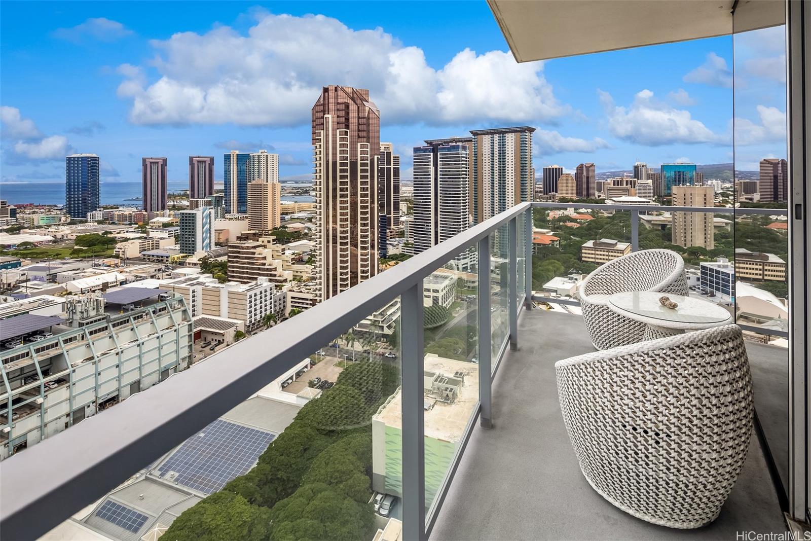 Symphony Honolulu condo # 3009, Honolulu, Hawaii - photo 9 of 25