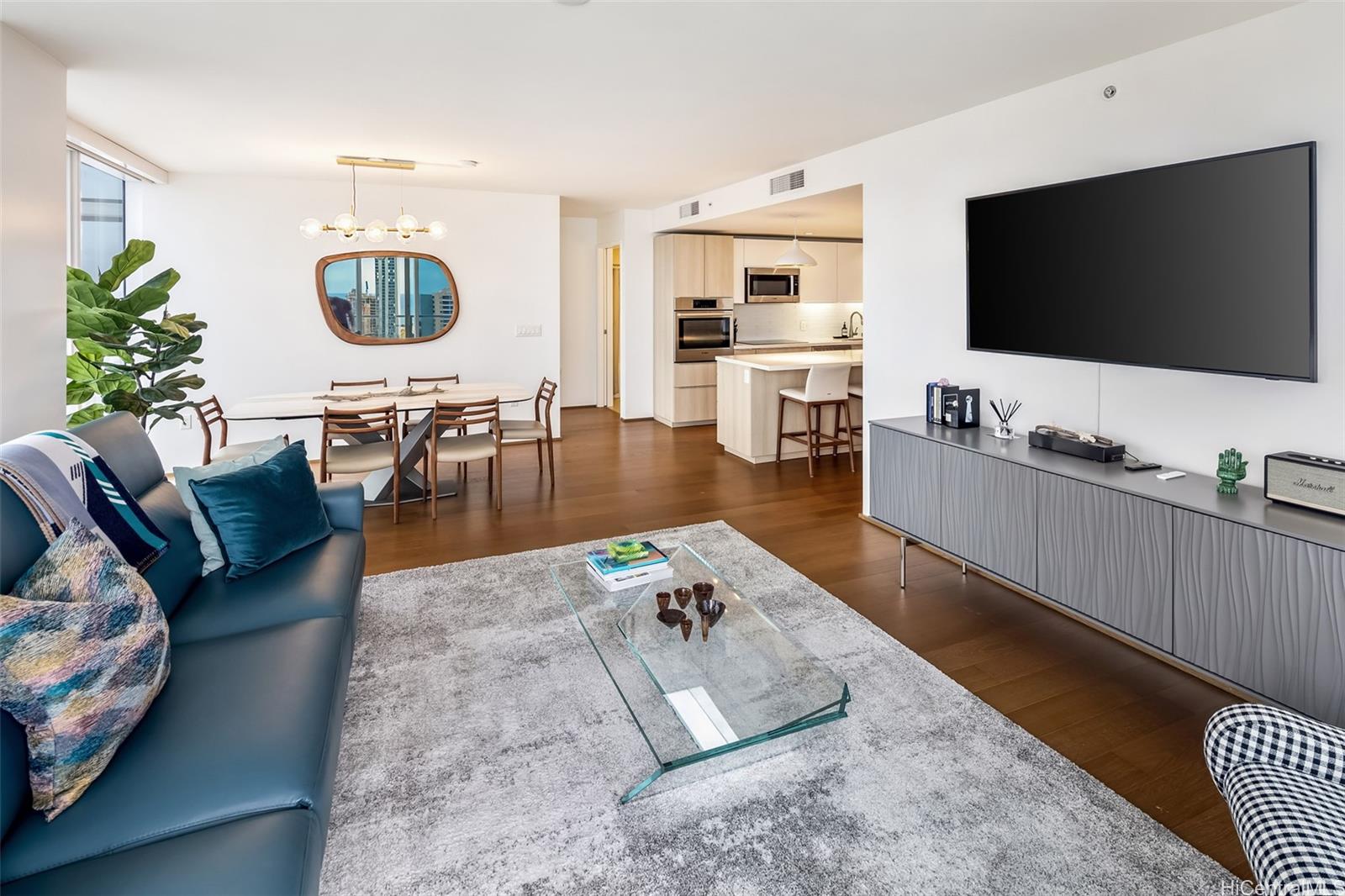 Symphony Honolulu condo # 3009, Honolulu, Hawaii - photo 10 of 25