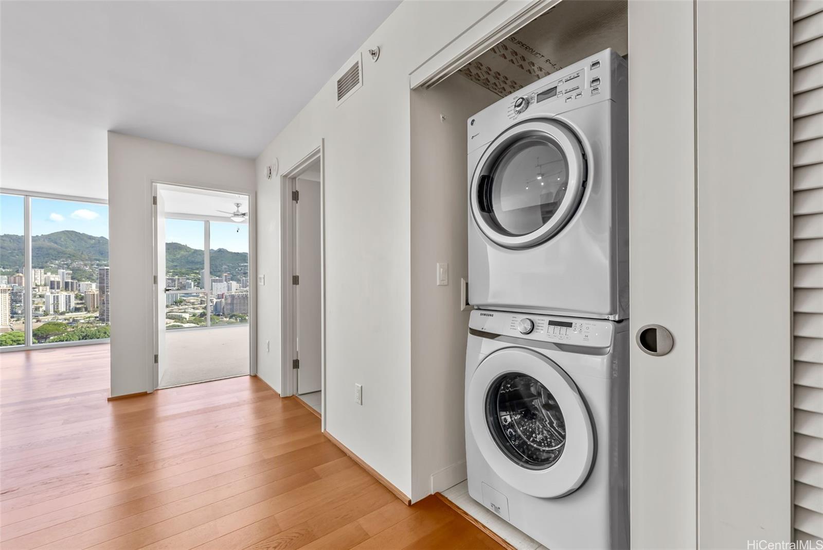 Symphony Honolulu condo # 3101, Honolulu, Hawaii - photo 16 of 25