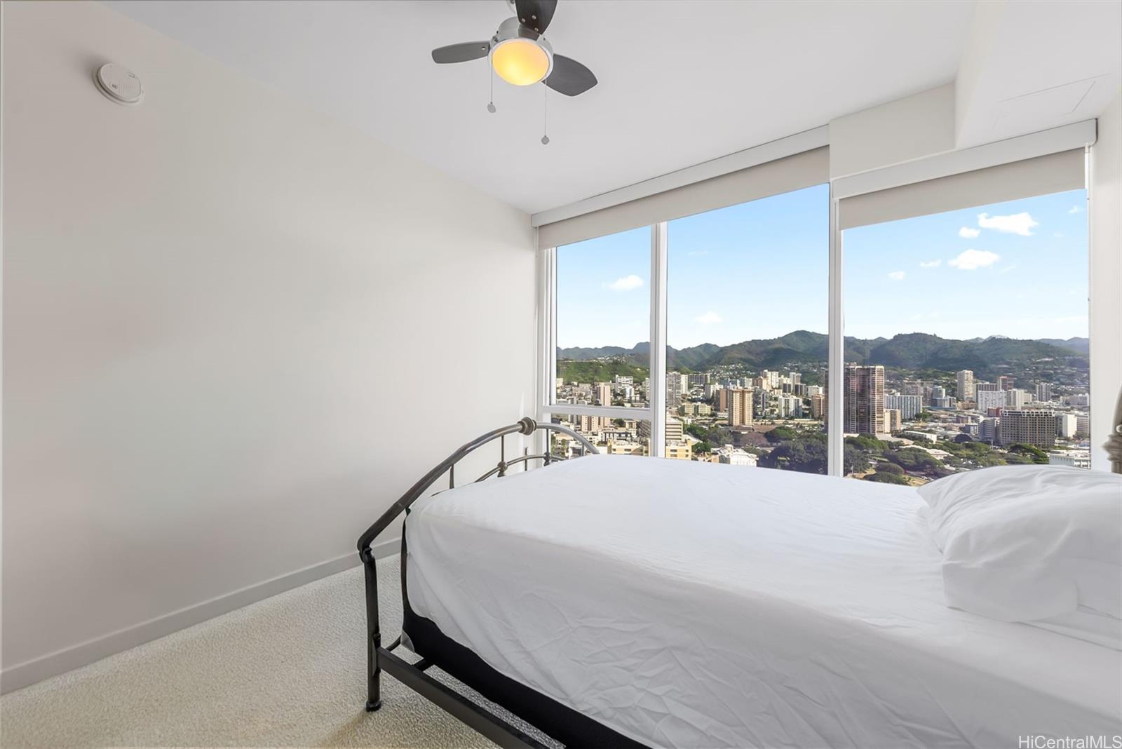 Symphony Honolulu condo # 3101, Honolulu, Hawaii - photo 9 of 21