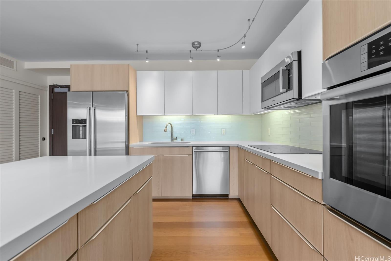 Symphony Honolulu condo # 3101, Honolulu, Hawaii - photo 9 of 25