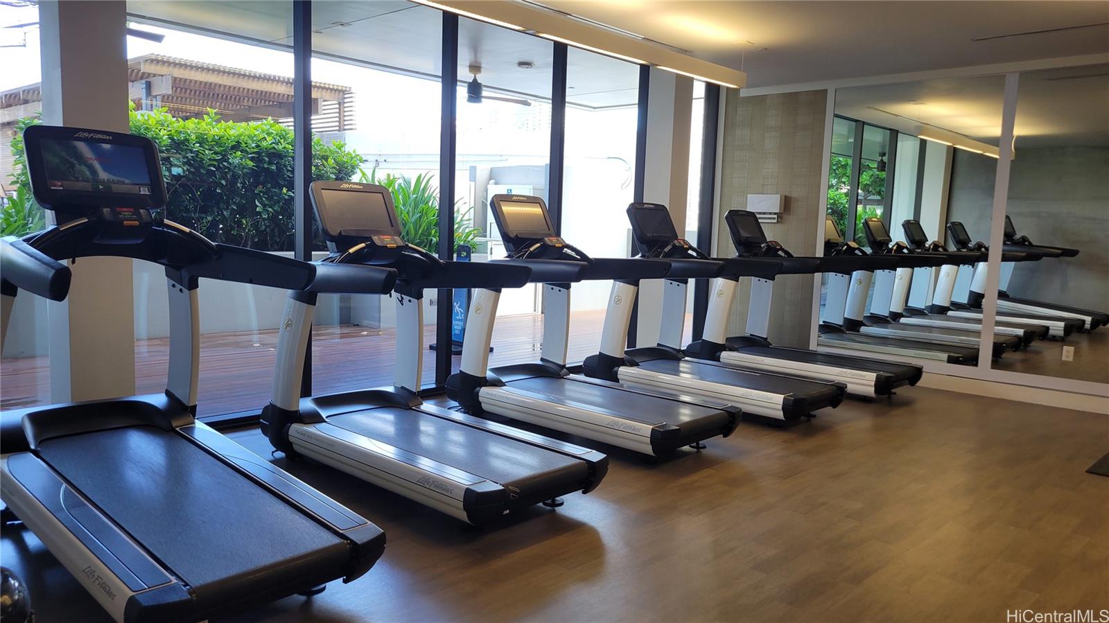 888 Kapiolani Blvd Honolulu - Rental - photo 16 of 21