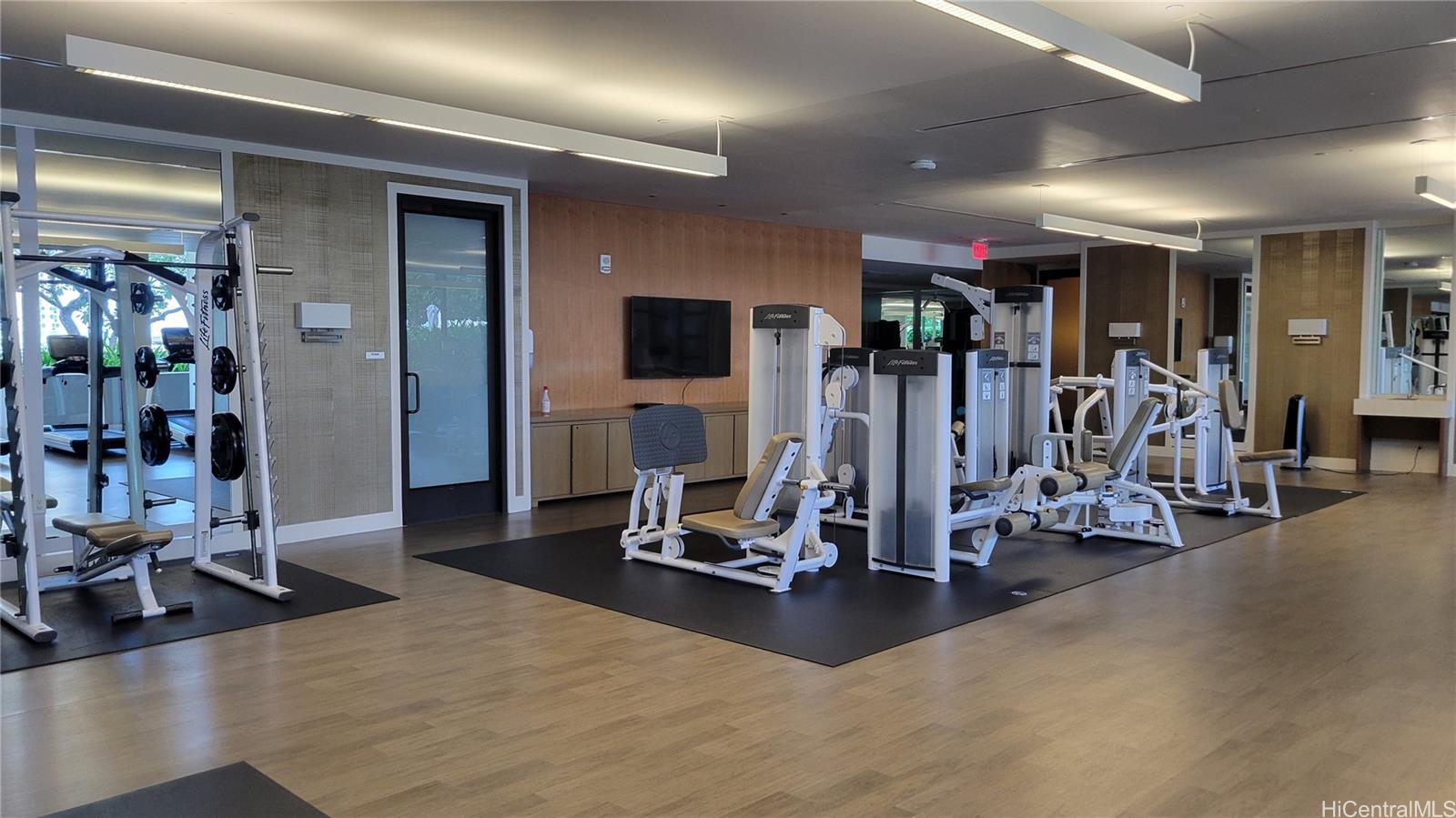 888 Kapiolani Blvd Honolulu - Rental - photo 17 of 21