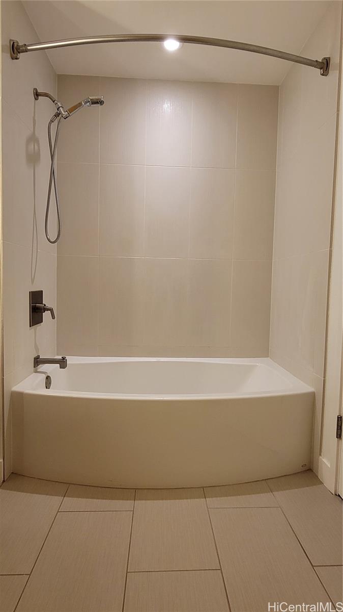 888 Kapiolani Blvd Honolulu - Rental - photo 9 of 21