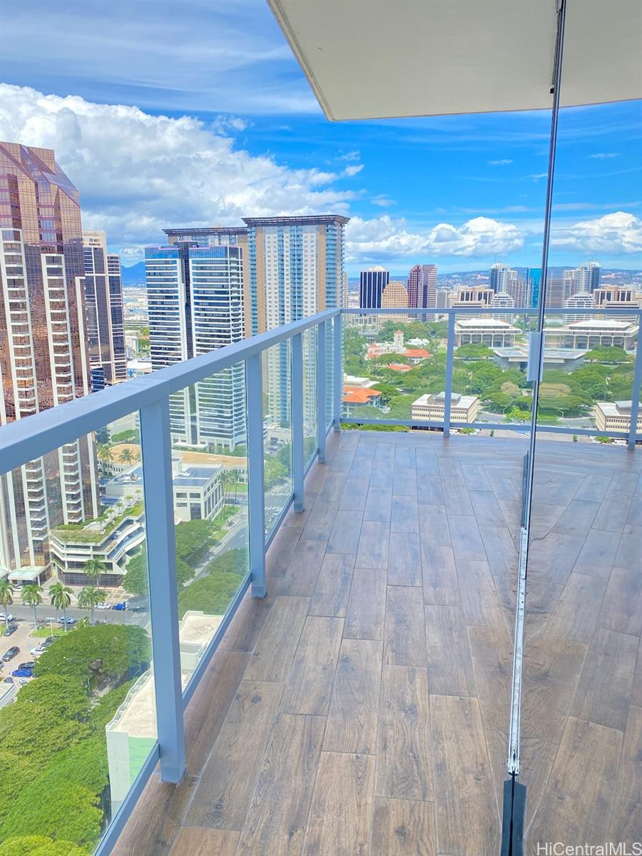 888 Kapiolani Blvd Honolulu - Rental - photo 2 of 24