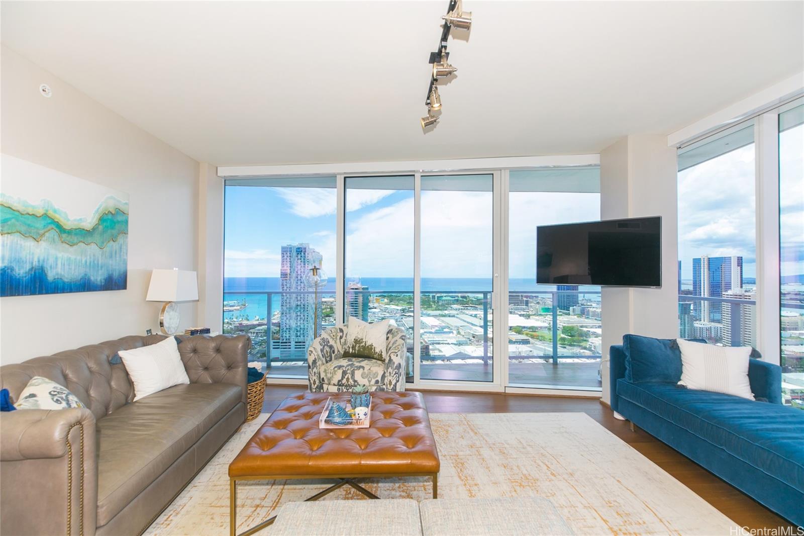 888 Kapiolani Blvd Honolulu - Rental - photo 3 of 24