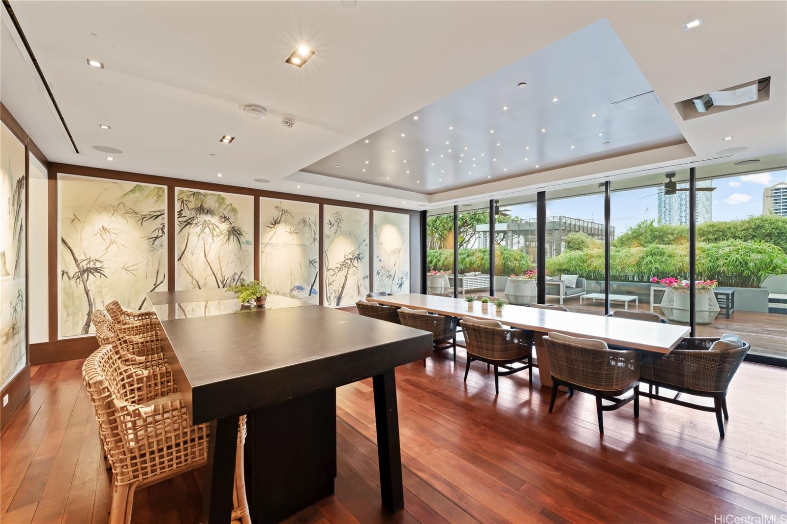 Symphony Honolulu condo # 3505, Honolulu, Hawaii - photo 19 of 25