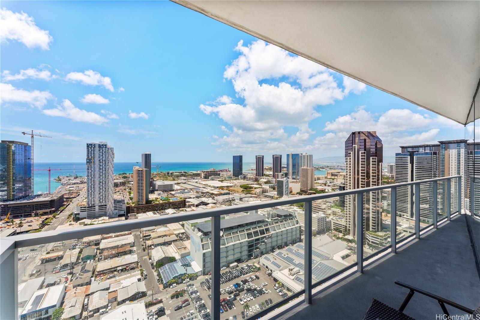 Symphony Honolulu condo # 3505, Honolulu, Hawaii - photo 5 of 25