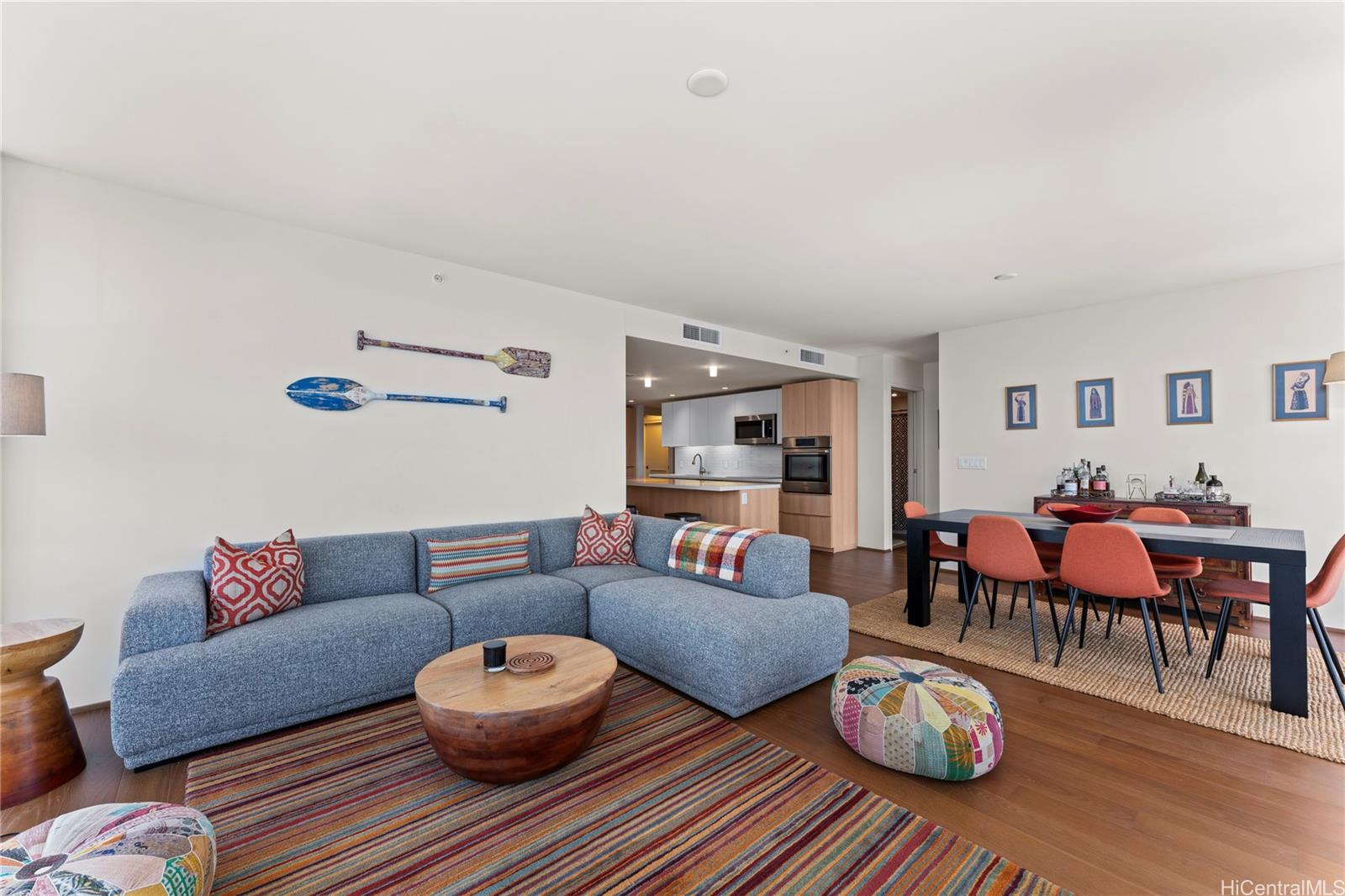 Symphony Honolulu condo # 3505, Honolulu, Hawaii - photo 6 of 25