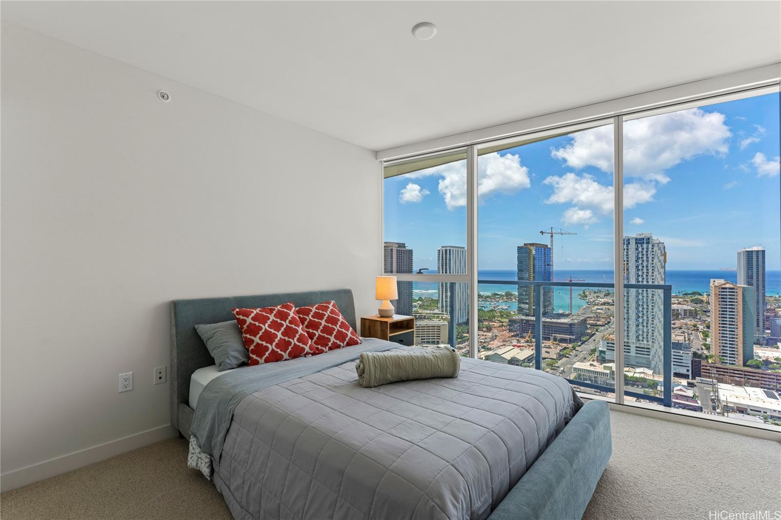 Symphony Honolulu condo # 3505, Honolulu, Hawaii - photo 15 of 25