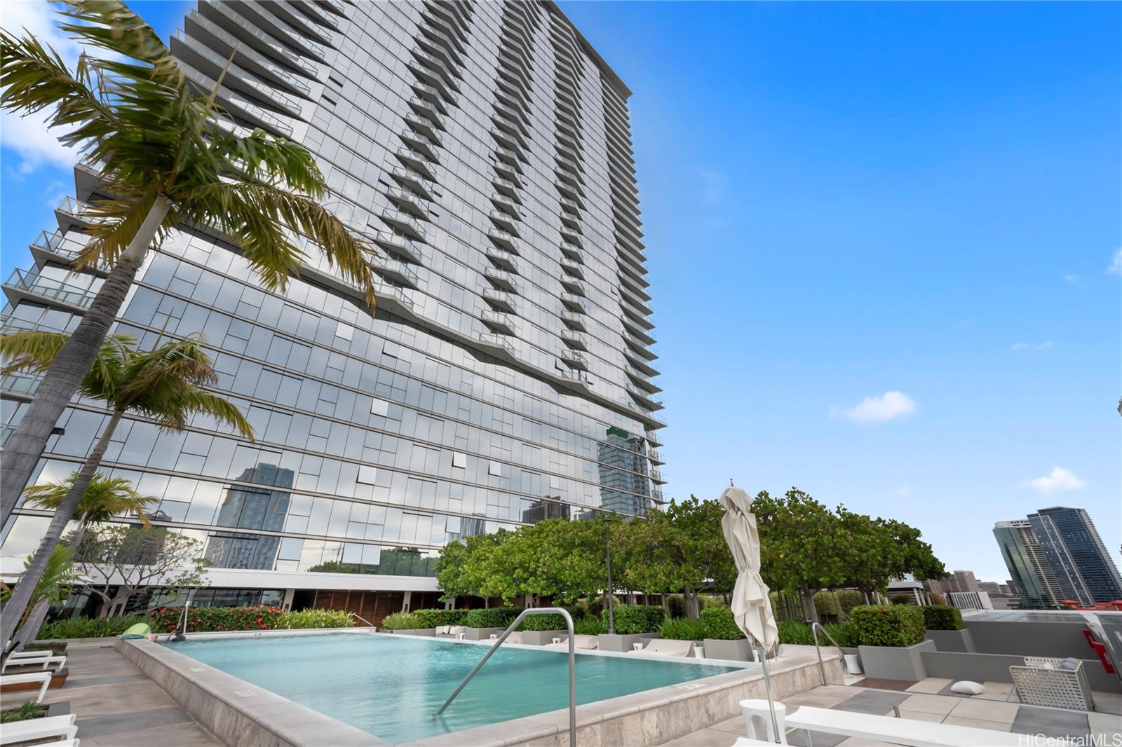 Symphony Honolulu condo # 3505, Honolulu, Hawaii - photo 18 of 25