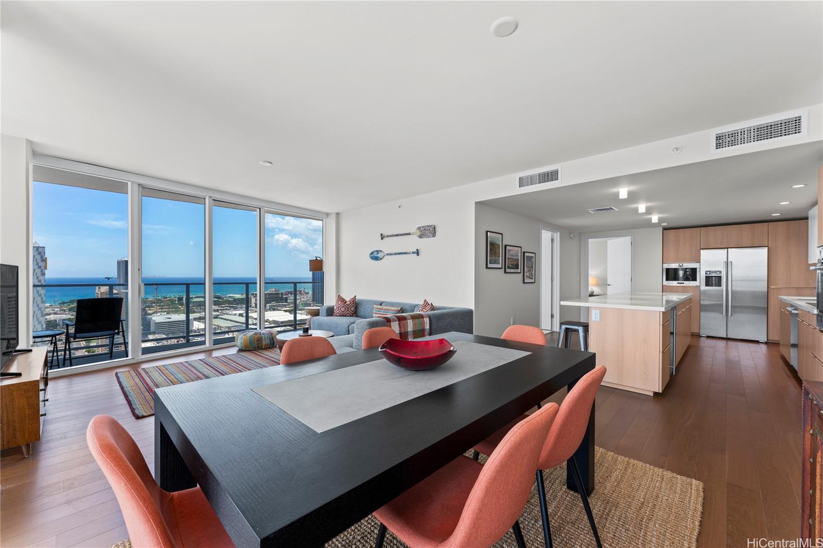 Symphony Honolulu condo # 3505, Honolulu, Hawaii - photo 3 of 25