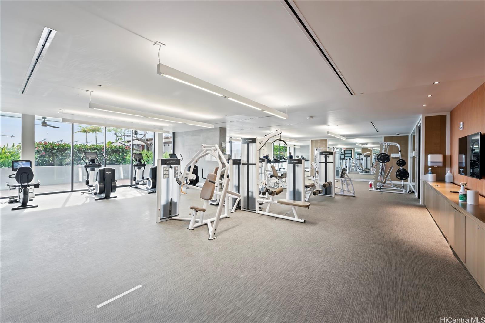 Symphony Honolulu condo # 3505, Honolulu, Hawaii - photo 22 of 25