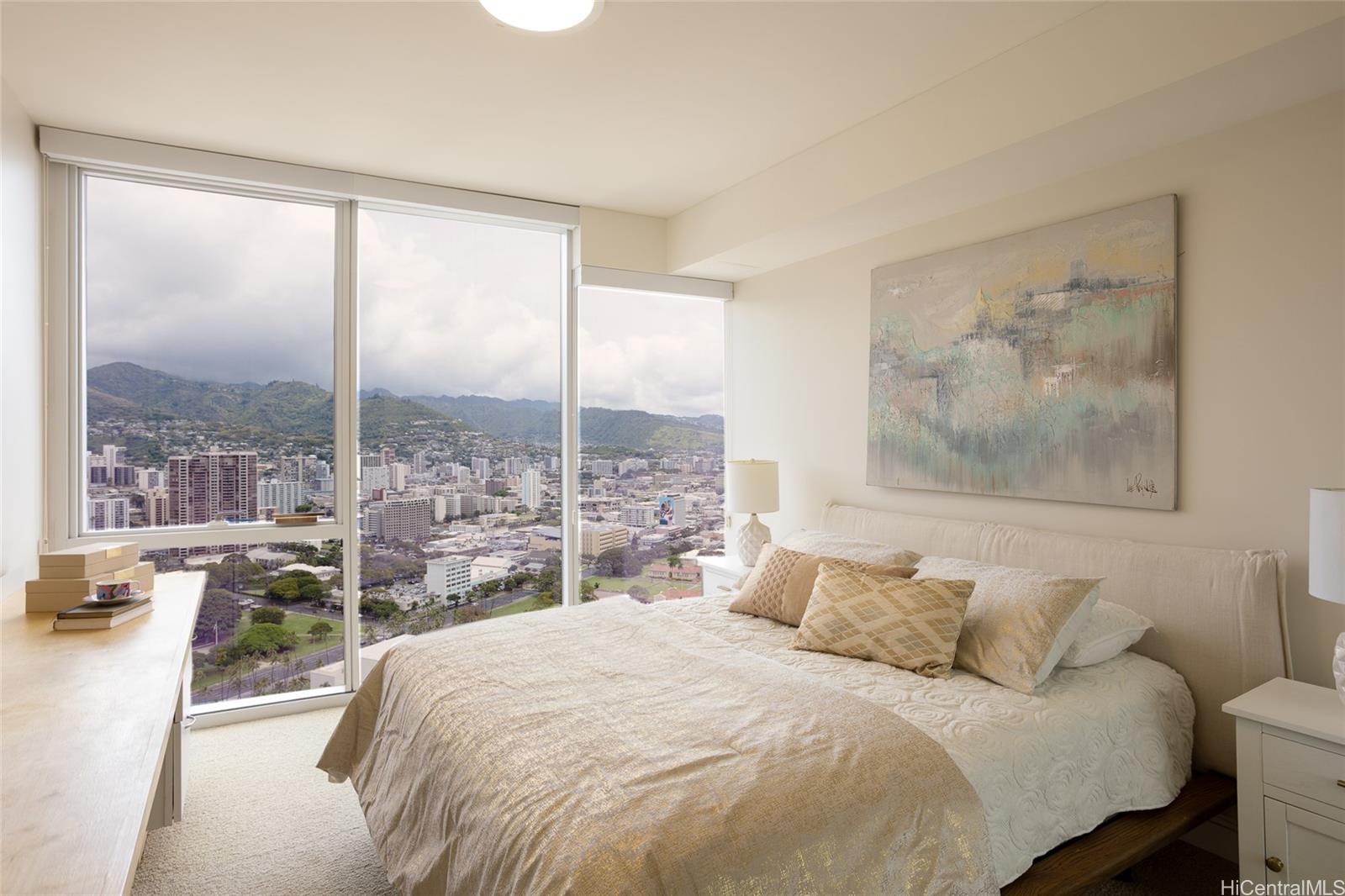 Symphony Honolulu condo # 4101, Honolulu, Hawaii - photo 6 of 25