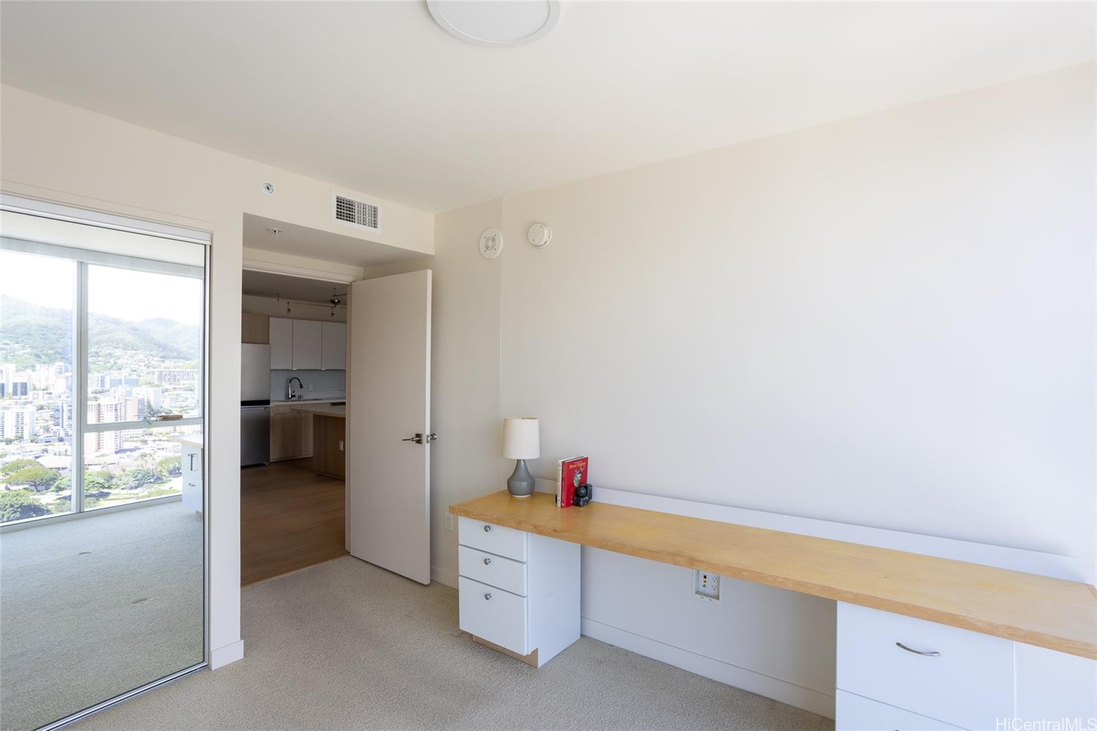 Symphony Honolulu condo # 4101, Honolulu, Hawaii - photo 8 of 25