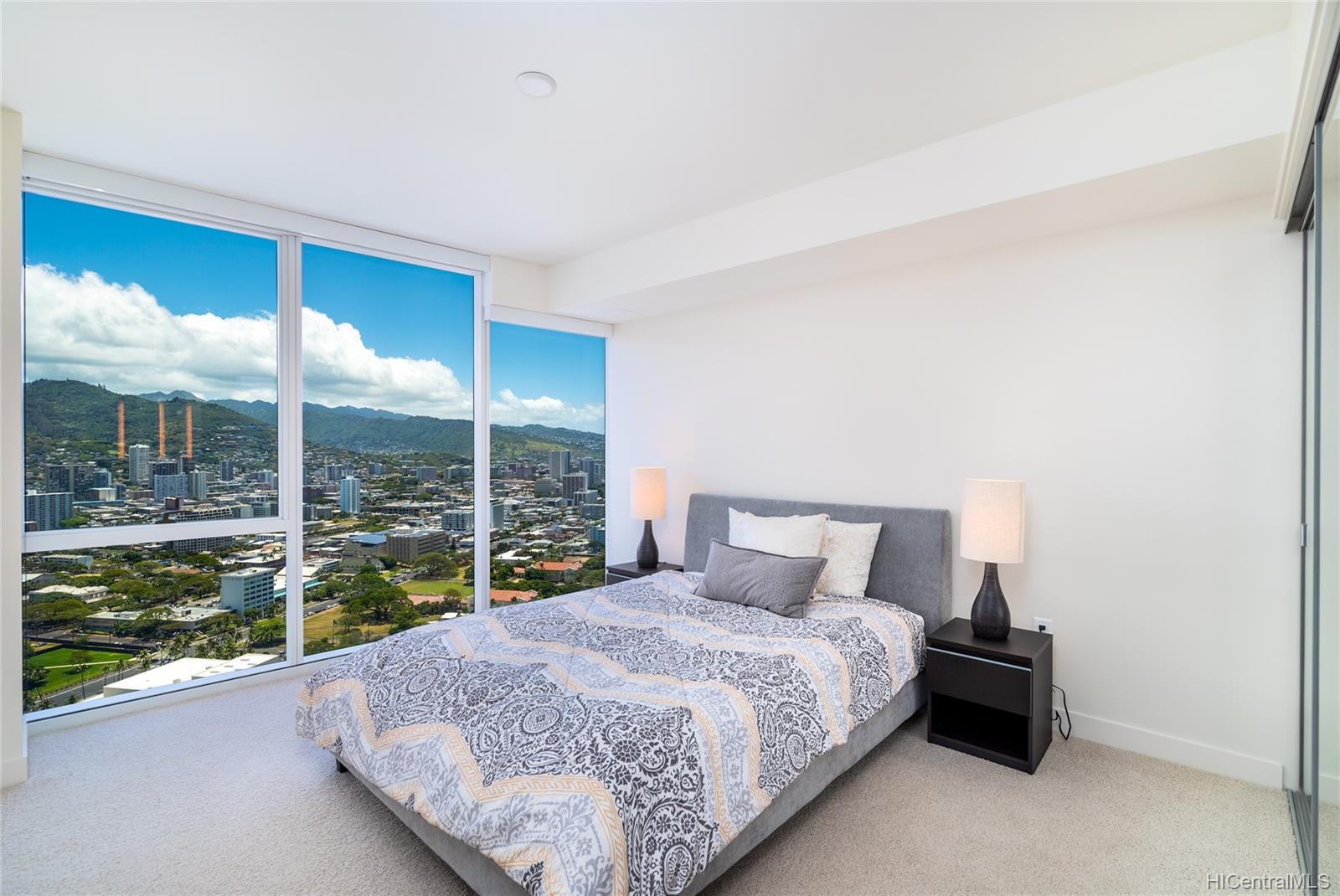 Symphony Honolulu 4202, 888 Kapiolani Blvd, Honolulu Kakaako