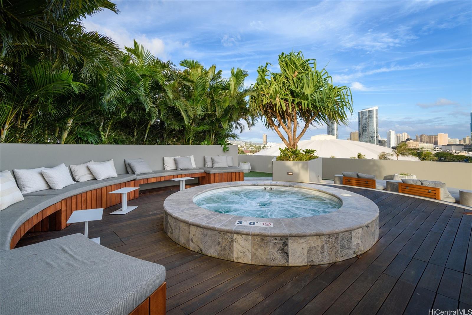 Symphony Honolulu condo # 4505, Honolulu, Hawaii - photo 23 of 25