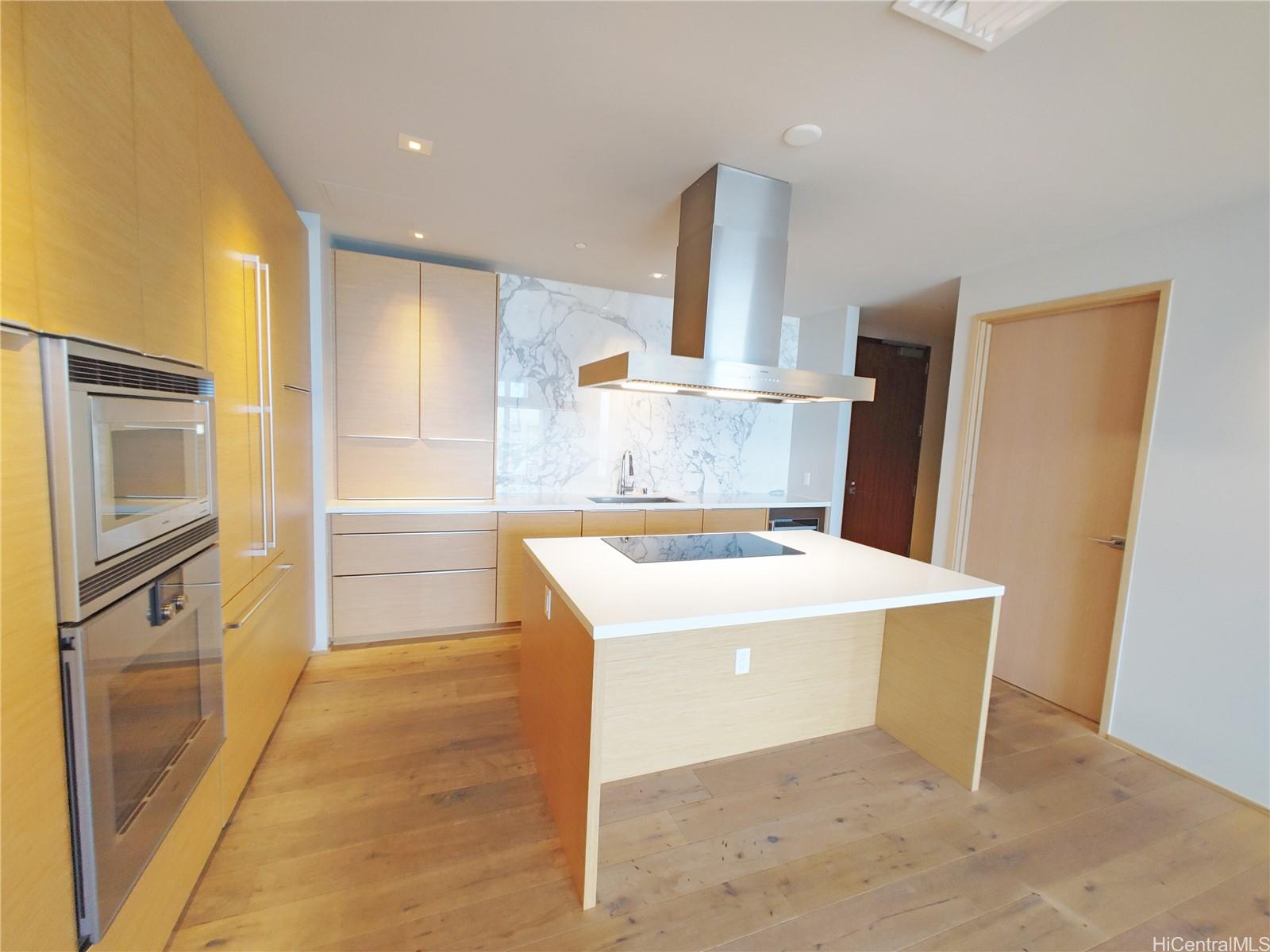 Symphony Honolulu condo # 4505, Honolulu, Hawaii - photo 4 of 25