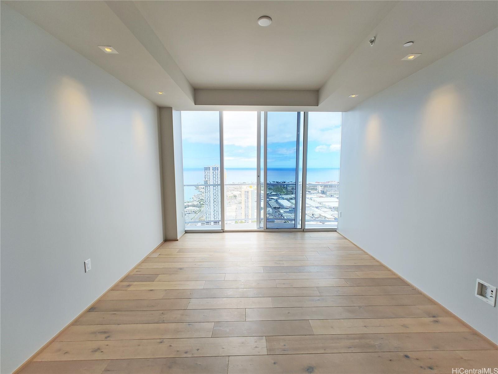 Symphony Honolulu condo # 4505, Honolulu, Hawaii - photo 7 of 25