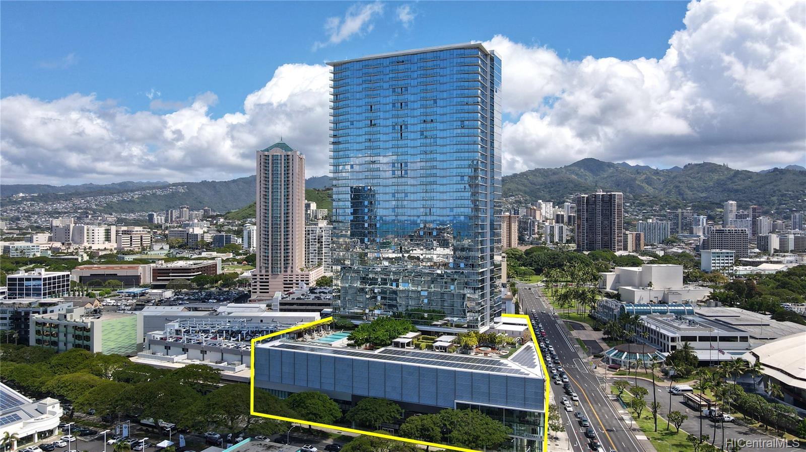 Symphony Honolulu 810, 888 Kapiolani Blvd, Honolulu Kakaako condo Sold