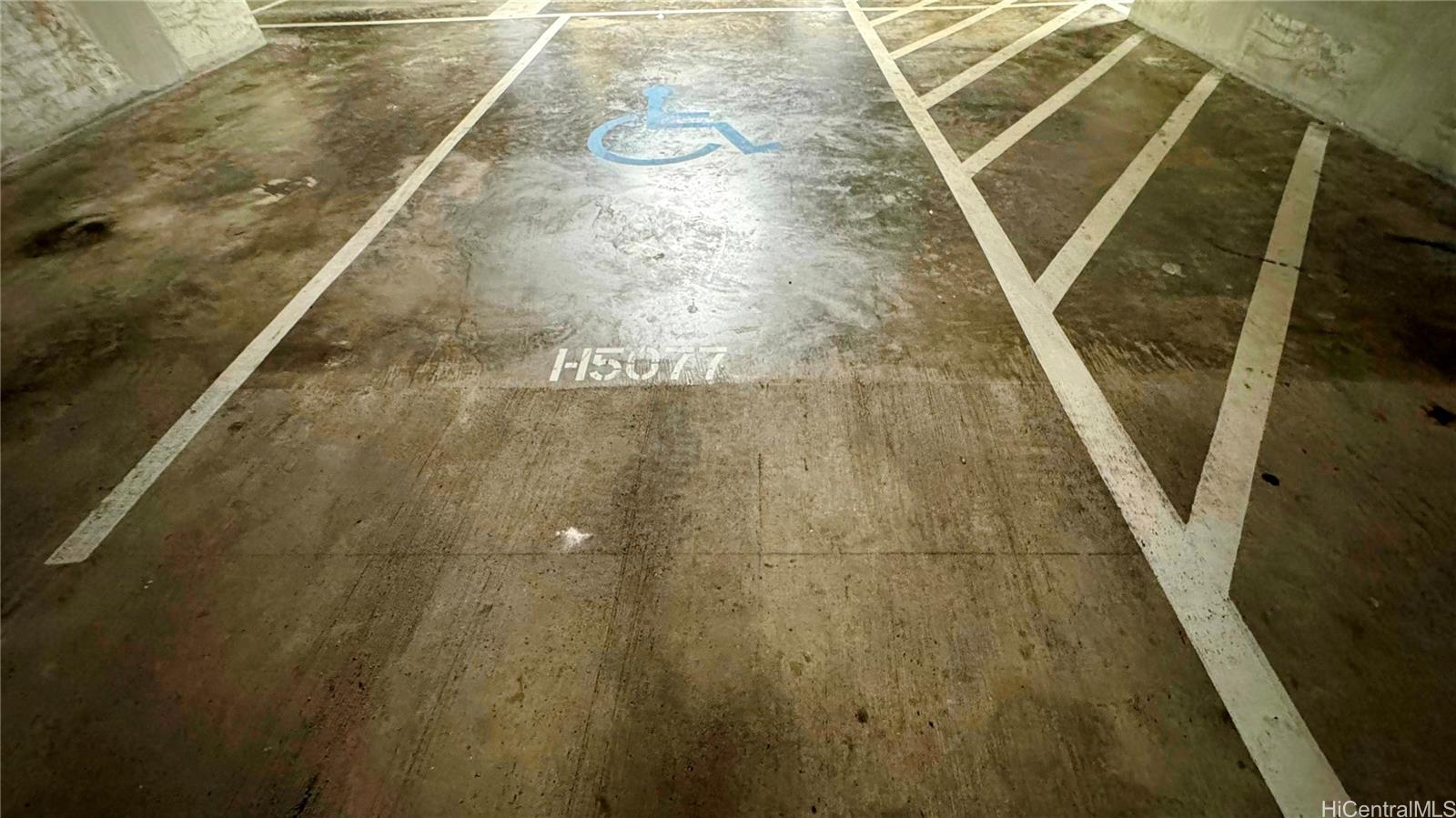 Symphony Honolulu condo # H5077, Honolulu, Hawaii - photo 2 of 2