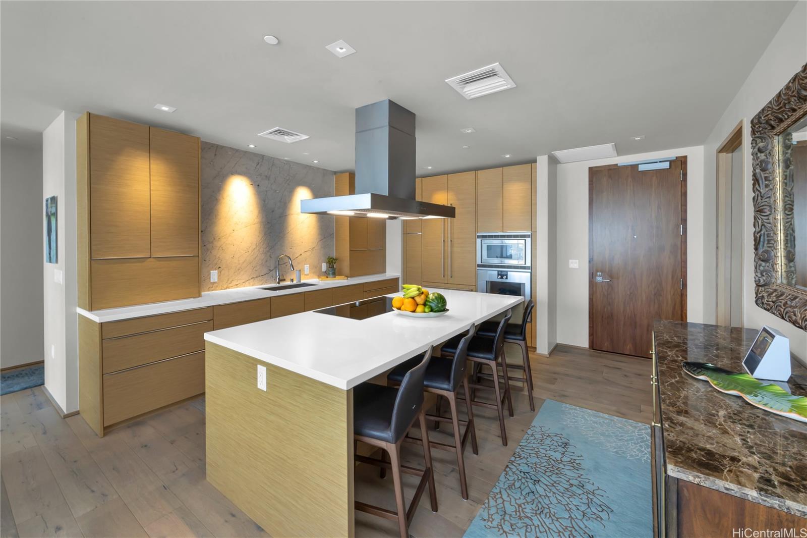 Symphony Honolulu condo # PH4501, Honolulu, Hawaii - photo 4 of 14