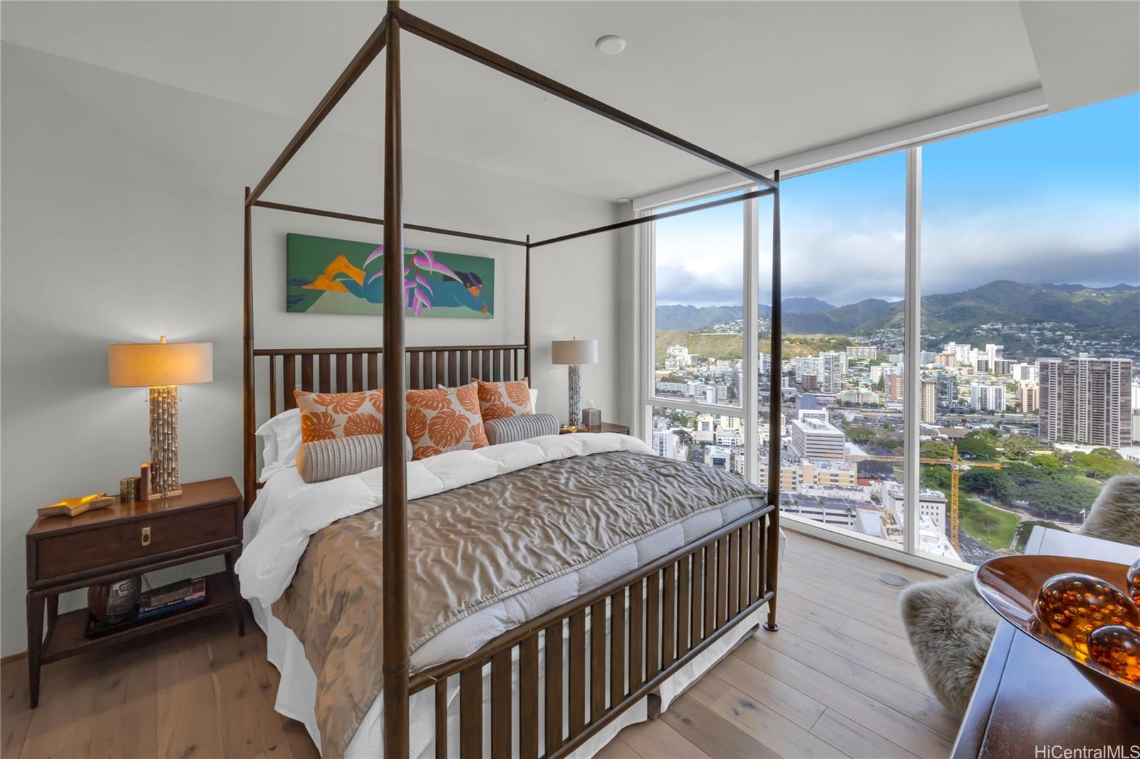 Symphony Honolulu condo # PH4501, Honolulu, Hawaii - photo 5 of 14