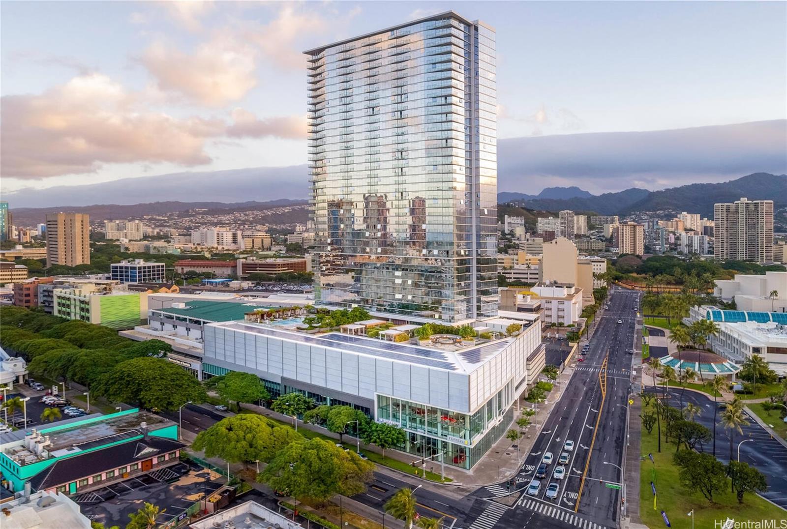 Symphony Honolulu condo # PH4507, Honolulu, Hawaii - photo 21 of 25