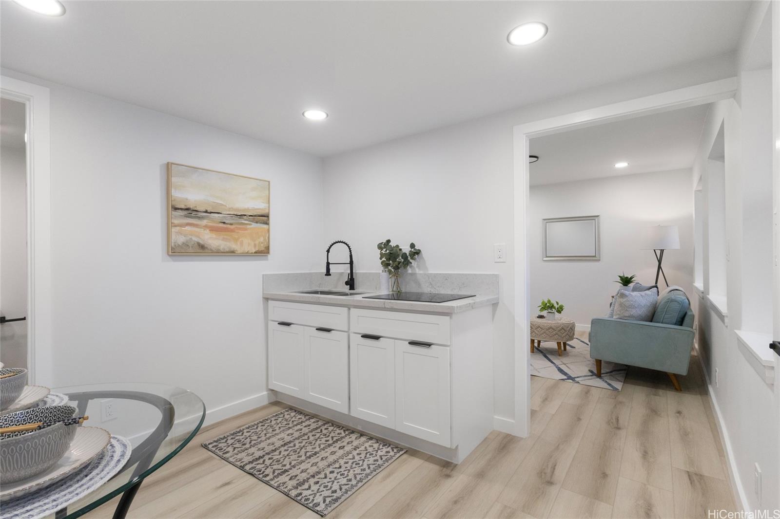 889  Akumu Street Enchanted Lake, Kailua home - photo 17 of 25