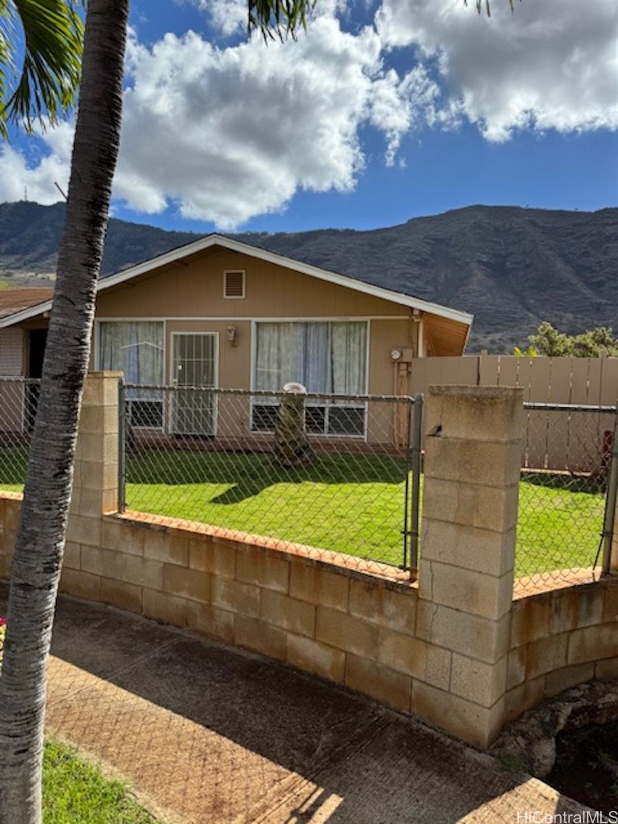 89-1153  Naniahiahi Pl Nanakuli, Leeward home - photo 2 of 16