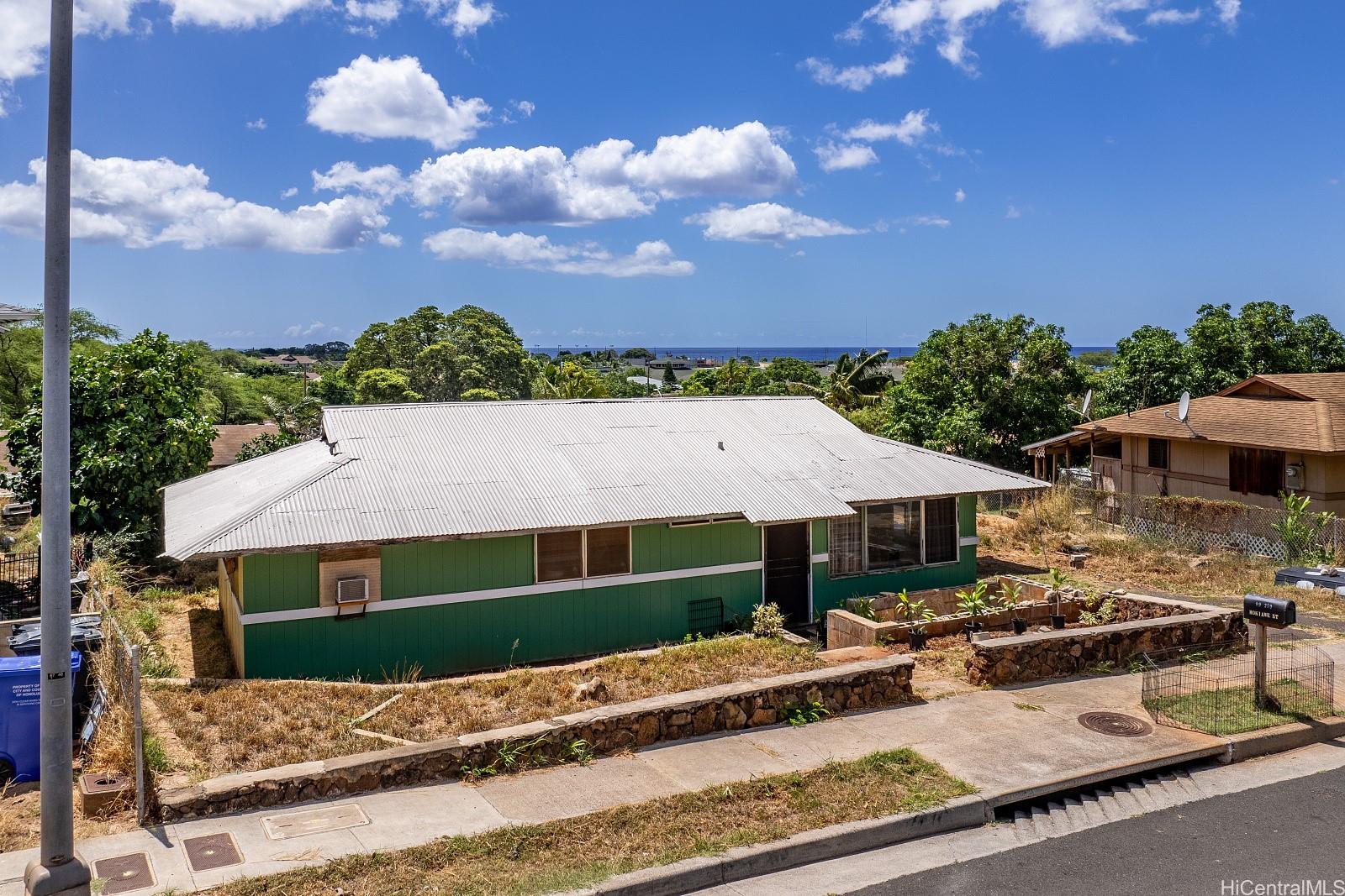 89-359  Mokiawe Street Nanakuli, Leeward home - photo 5 of 7