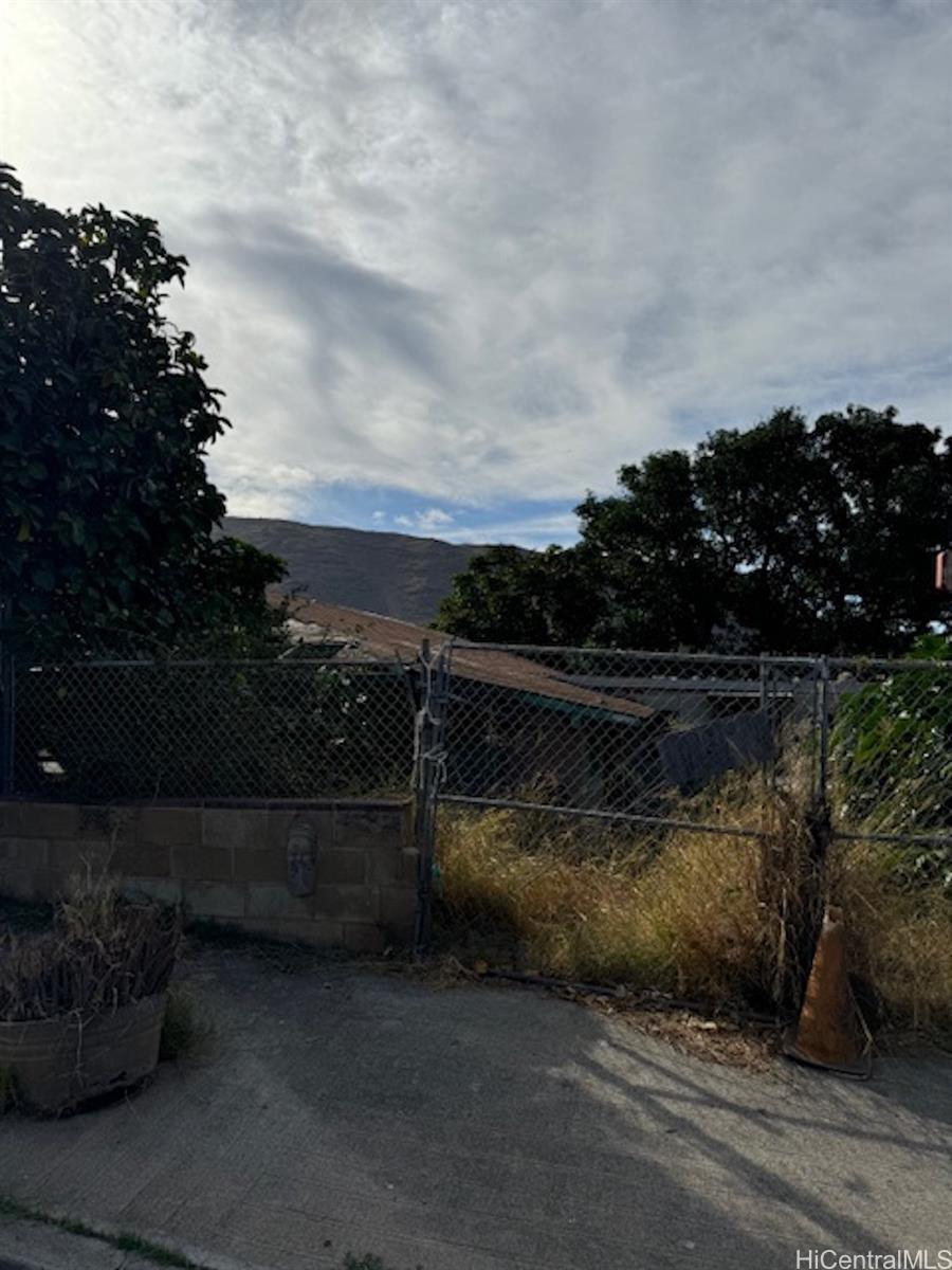 89-365  Mokiawe Street Nanakuli, Leeward home - photo 3 of 10