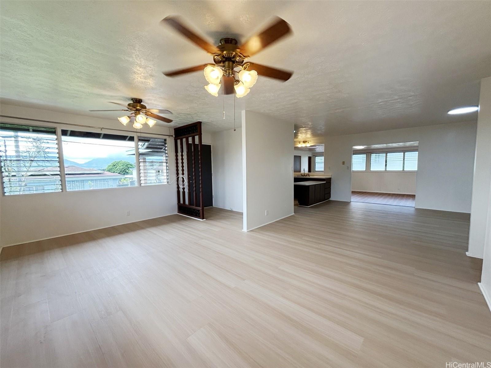 90 Makaweo Ave Wahiawa - Rental - photo 16 of 25