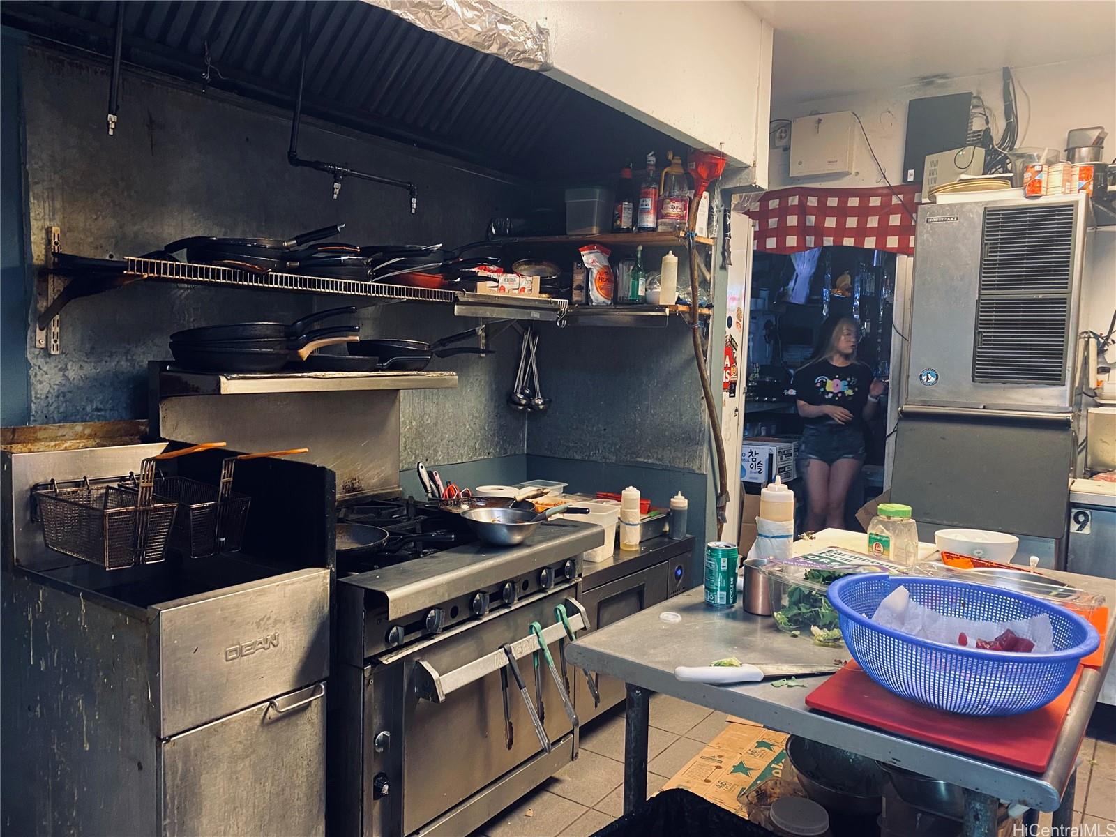 901 Kawaiahao Street Kakaako  - photo 12 of 12