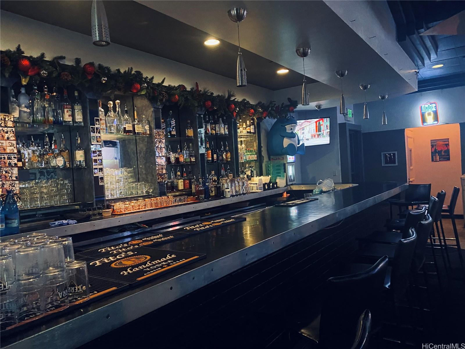 901 Kawaiahao Street Kakaako  - photo 9 of 12