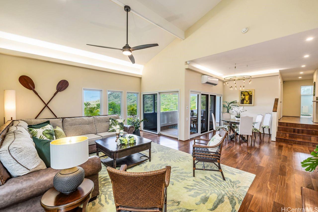 902  Puuomao Place Hahaione-upper, Hawaii Kai home - photo 2 of 25