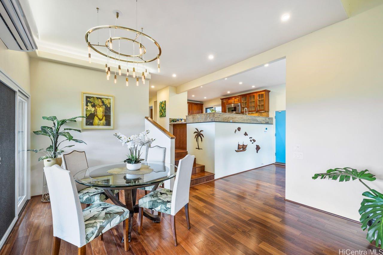902  Puuomao Place Hahaione-upper, Hawaii Kai home - photo 3 of 25