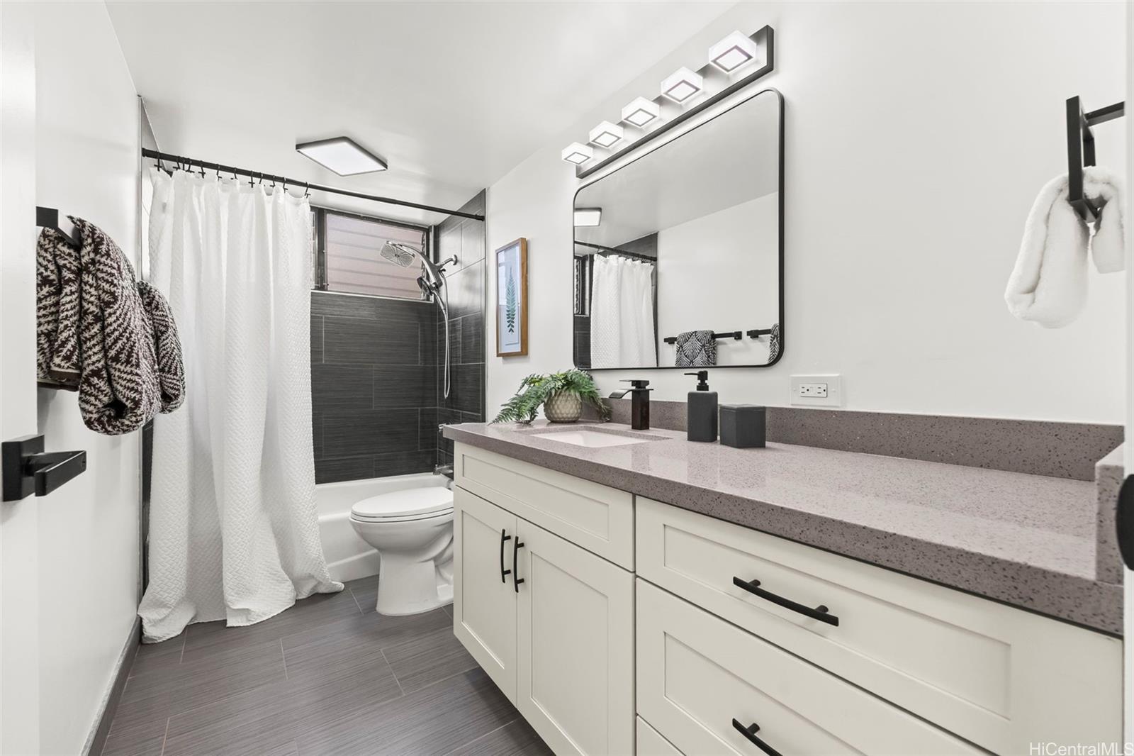 Ward Lanai condo # 302, Honolulu, Hawaii - photo 19 of 23