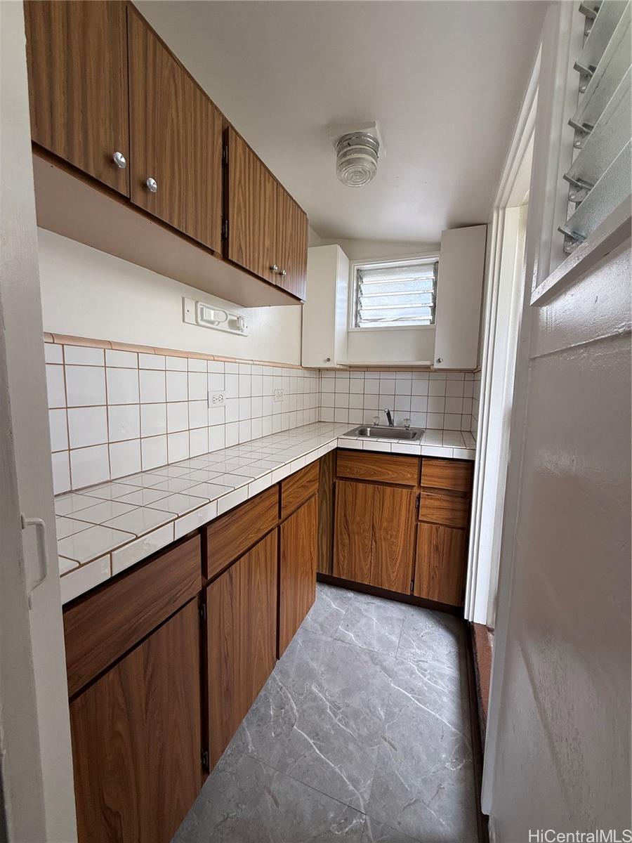 906  Belser Street Kaimuki, Diamond Head home - photo 7 of 9