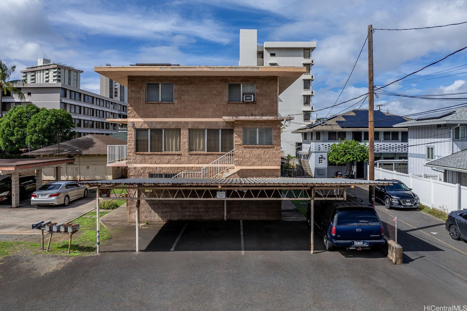 906 Hausten Street Honolulu - Multi-family - photo 14 of 21
