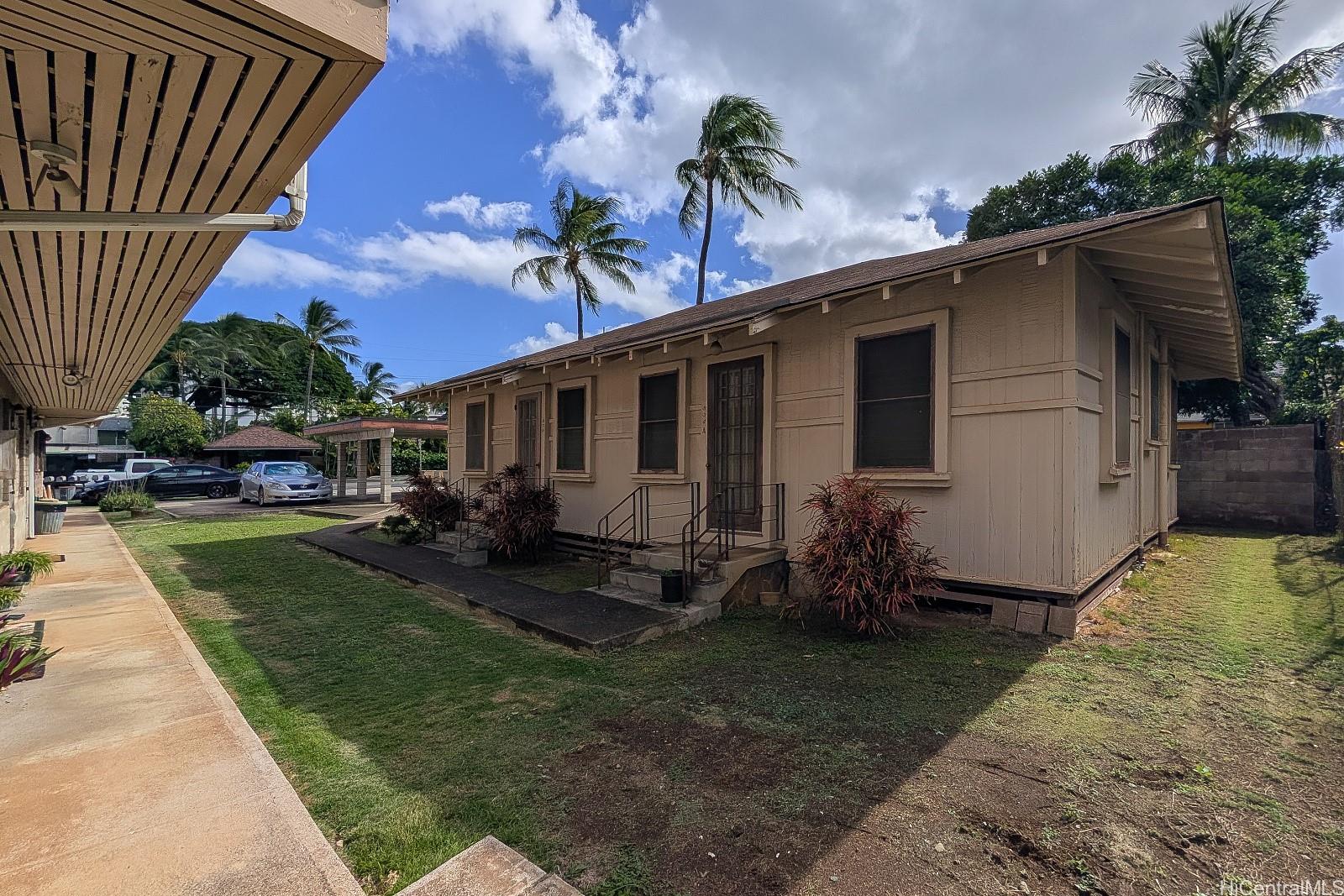 906 Hausten Street Honolulu - Multi-family - photo 18 of 21