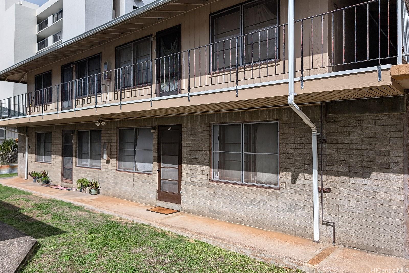 906 Hausten Street Honolulu - Multi-family - photo 7 of 21