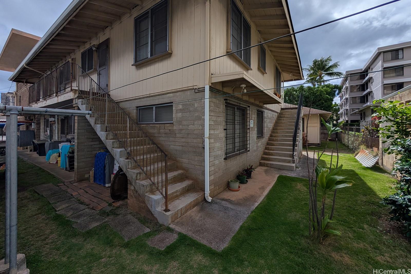 906 Hausten Street Honolulu - Multi-family - photo 9 of 21