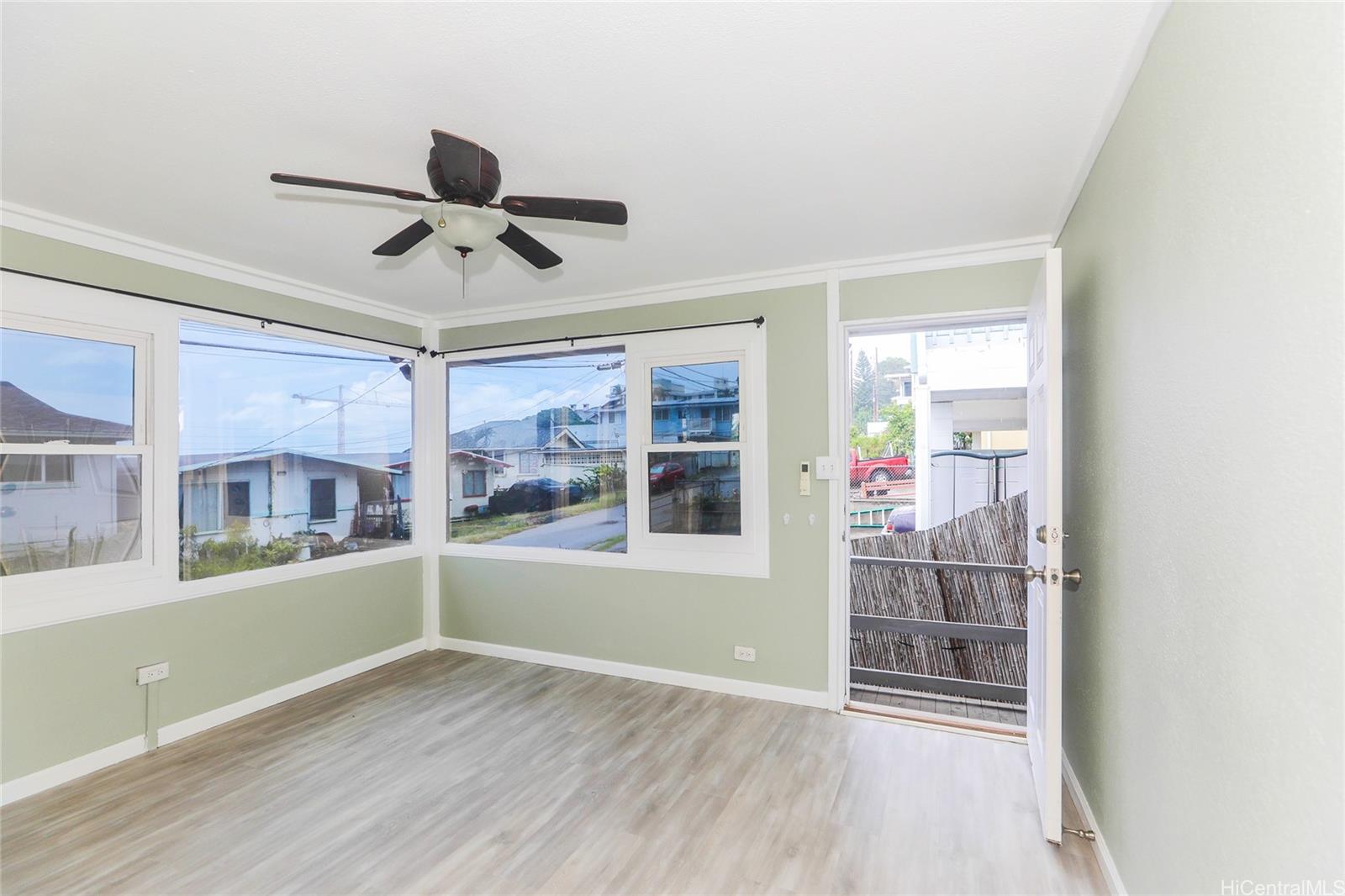 908 Simon Rd Honolulu - Rental - photo 3 of 19