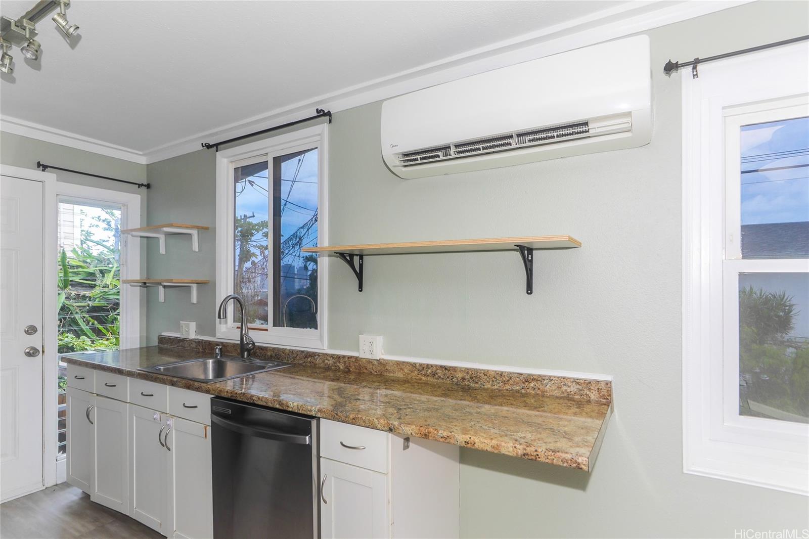 908 Simon Rd Honolulu - Rental - photo 9 of 19
