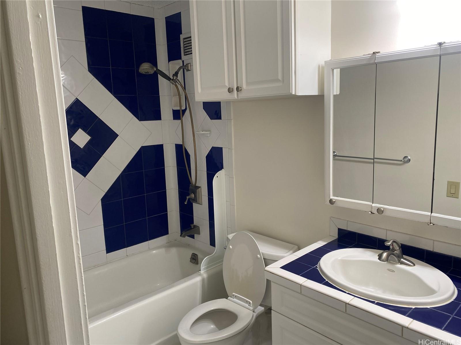 909 Ala Lilikoi St Honolulu - Rental - photo 6 of 7